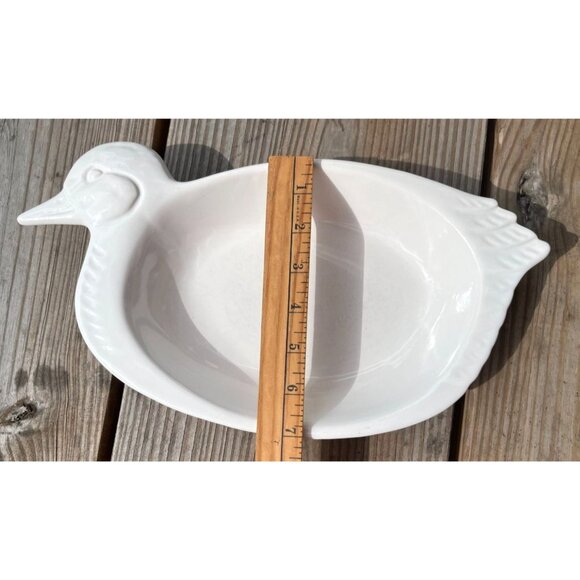 Vintage White Ceramic Duck-Shaped Serving Dish - Picture 15 of 15